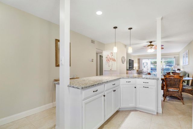 2929 SE OCEAN Boulevard 112-2, Stuart, FL 34996