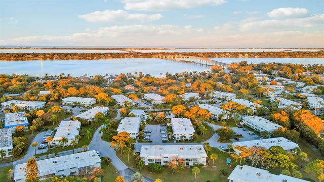 2929 SE OCEAN Boulevard 112-2, Stuart, FL 34996