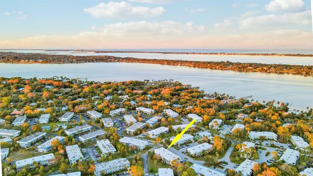 2929 SE OCEAN Boulevard 112-2, Stuart, FL 34996
