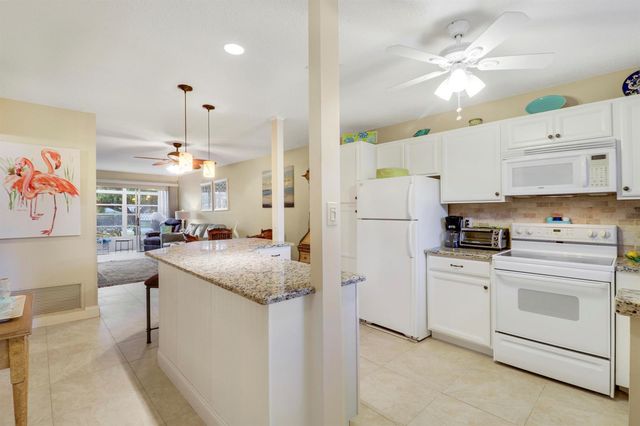 2929 SE OCEAN Boulevard 112-2, Stuart, FL 34996