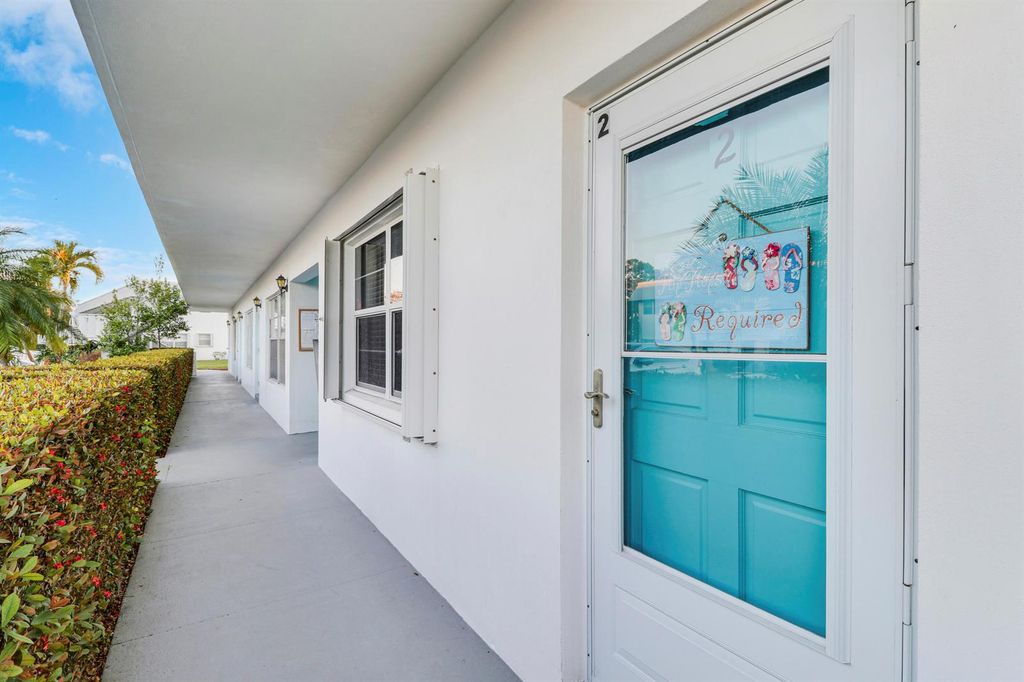 2929 SE OCEAN Boulevard 112-2, Stuart, FL 34996