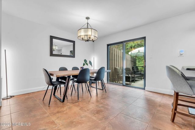 386 Oak Knoll Drive 38-6, Englishtown, NJ 07726