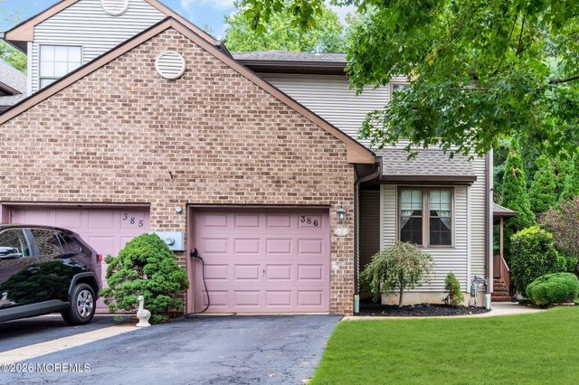 386 Oak Knoll Drive 38-6, Englishtown, NJ 07726