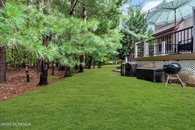 386 Oak Knoll Drive 38-6, Englishtown, NJ 07726