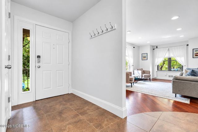 386 Oak Knoll Drive 38-6, Englishtown, NJ 07726