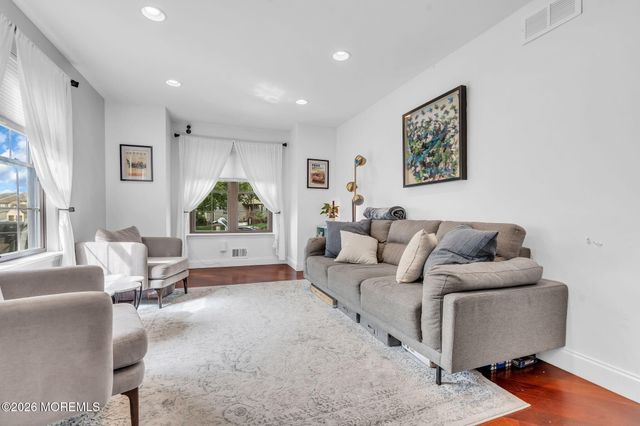 386 Oak Knoll Drive 38-6, Englishtown, NJ 07726