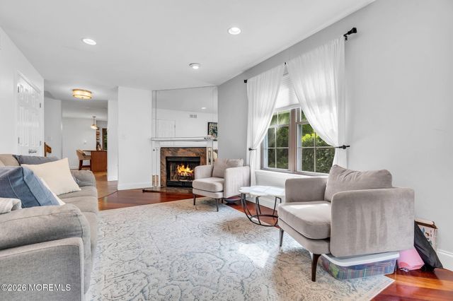 386 Oak Knoll Drive 38-6, Englishtown, NJ 07726