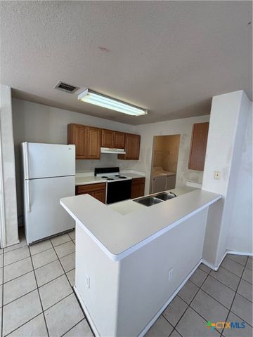 843 Sagewood Trail, San Marcos, TX 78666