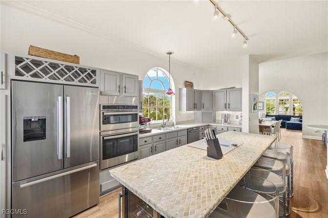 1550 Wilton LN, Sanibel, FL 33957