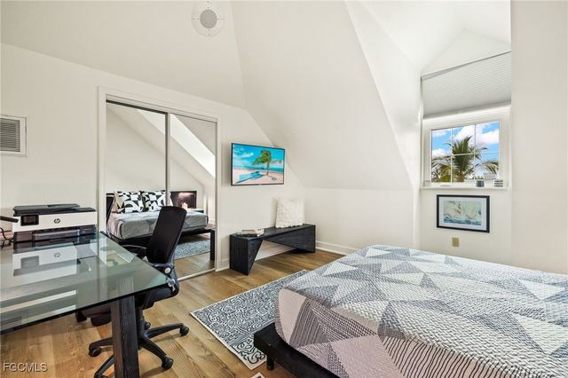 1550 Wilton LN, Sanibel, FL 33957