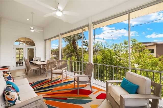 1550 Wilton LN, Sanibel, FL 33957