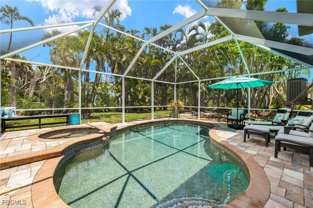 1550 Wilton LN, Sanibel, FL 33957