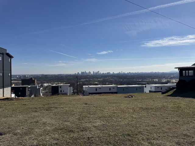 2206 Summitt Ave, Nashville, TN 37218