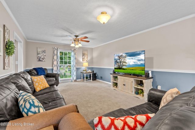 312 New England Ct, Louisville, KY 40214