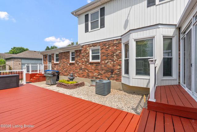 312 New England Ct, Louisville, KY 40214