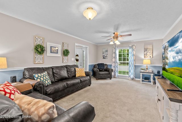 312 New England Ct, Louisville, KY 40214