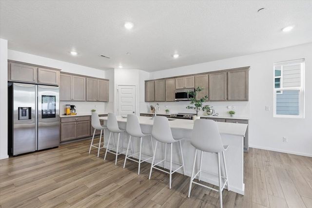 7152 S Boulder Ridge Dr, Spokane, WA 99224