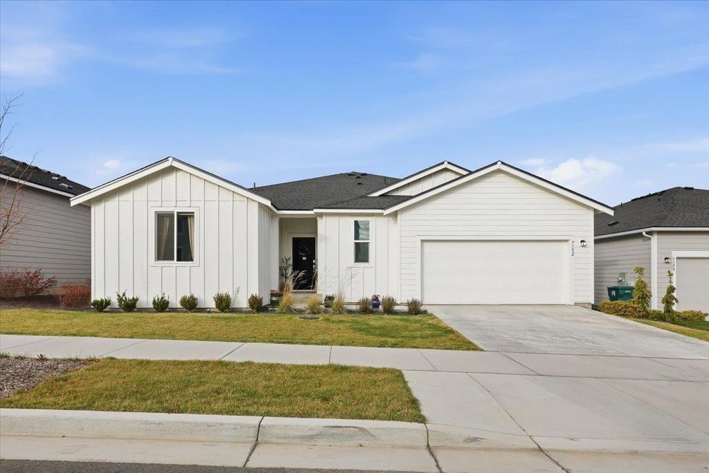 7152 S Boulder Ridge Dr, Spokane, WA 99224