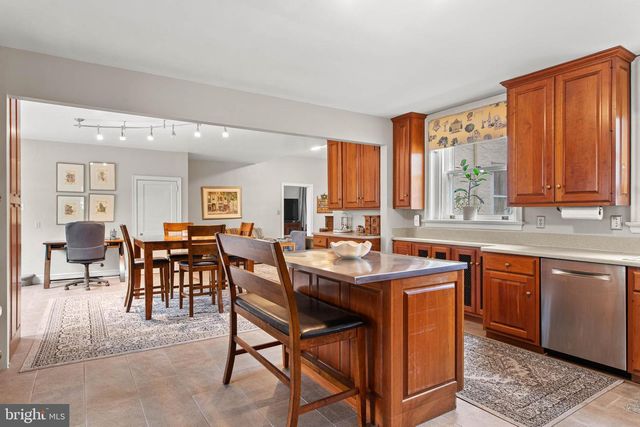 846 MAPLEWOOD RD, Wayne, PA 19087