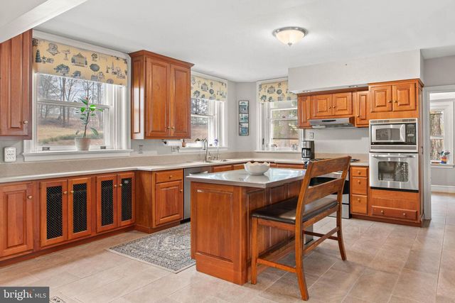 846 MAPLEWOOD RD, Wayne, PA 19087