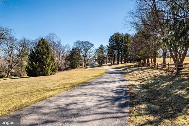 846 MAPLEWOOD RD, Wayne, PA 19087