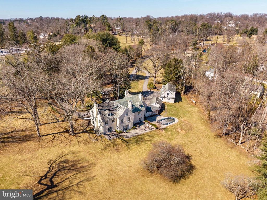 846 MAPLEWOOD RD, Wayne, PA 19087