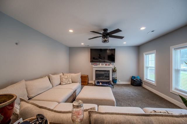 208 SE 2nd Street, Ogden, IA 50212