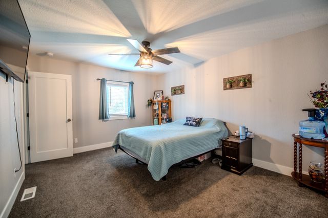 208 SE 2nd Street, Ogden, IA 50212