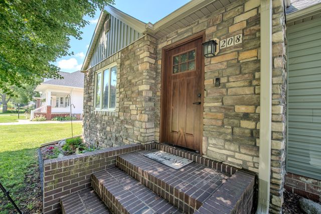 208 SE 2nd Street, Ogden, IA 50212