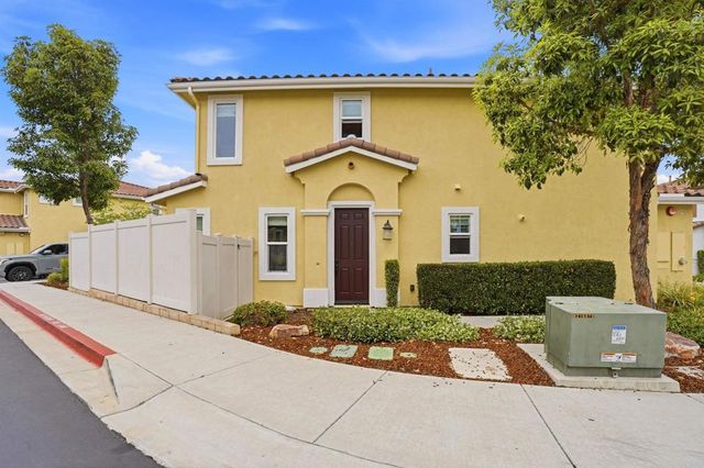 8629 Sage Shadow Drive, Lakeside, CA 92040
