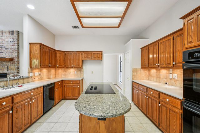 9103 Tweed Berwick DR, Austin, TX 78750