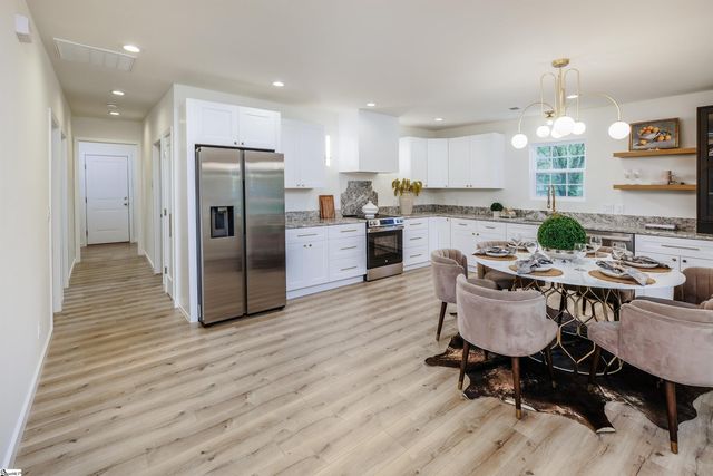 23 Ross Street, Greenville, SC 29611