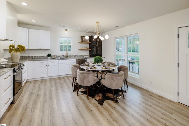 23 Ross Street, Greenville, SC 29611