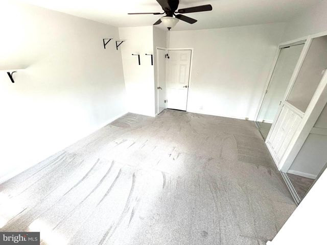 4413 SHERWOOD RD, Philadelphia, PA 19131