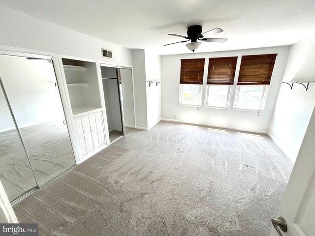 4413 SHERWOOD RD, Philadelphia, PA 19131