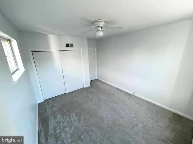 4413 SHERWOOD RD, Philadelphia, PA 19131