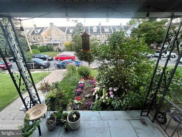 4413 SHERWOOD RD, Philadelphia, PA 19131