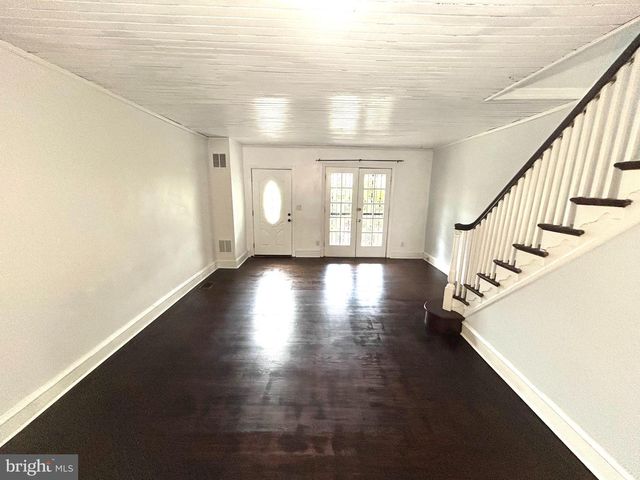 4413 SHERWOOD RD, Philadelphia, PA 19131