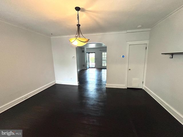 4413 SHERWOOD RD, Philadelphia, PA 19131