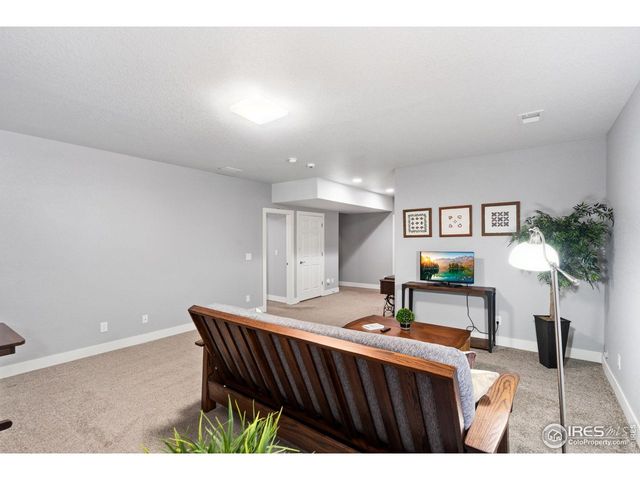 7108 Shadow Ridge Dr, Fort Collins, CO 80525