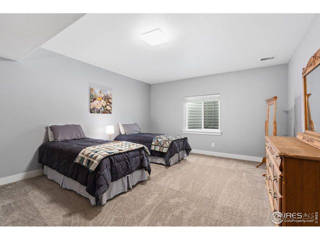 7108 Shadow Ridge Dr, Fort Collins, CO 80525