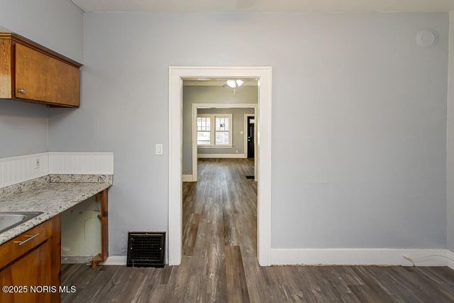 1048 Hawk Street, Toledo, OH 43612