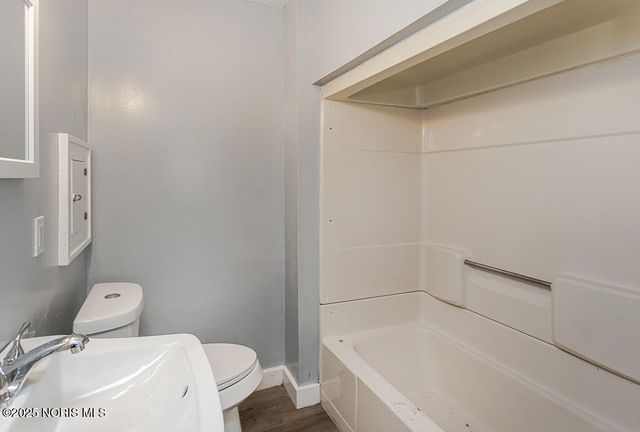 1048 Hawk Street, Toledo, OH 43612