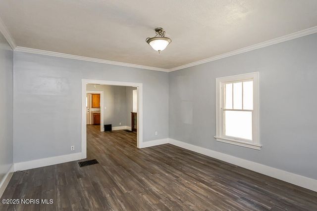 1048 Hawk Street, Toledo, OH 43612