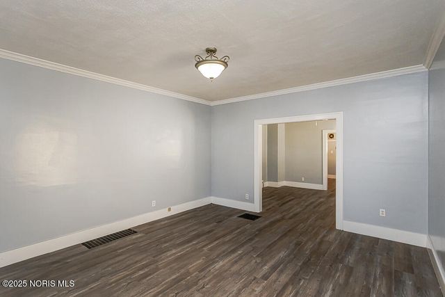 1048 Hawk Street, Toledo, OH 43612