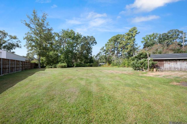 8924 Gail Dr, Baton Rouge, LA 70809
