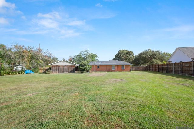 8924 Gail Dr, Baton Rouge, LA 70809