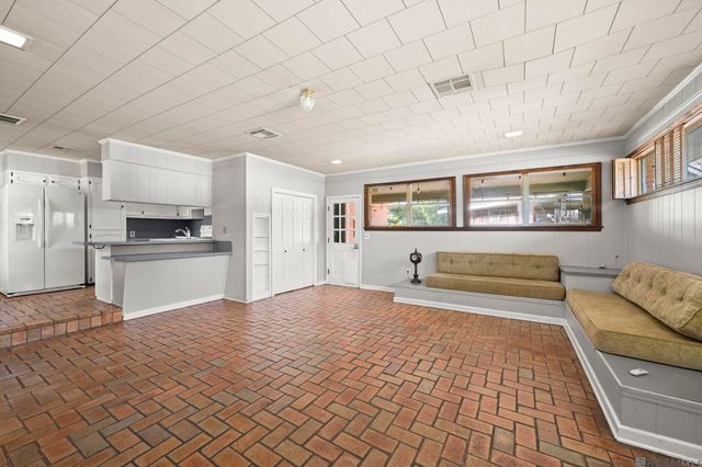 8924 Gail Dr, Baton Rouge, LA 70809