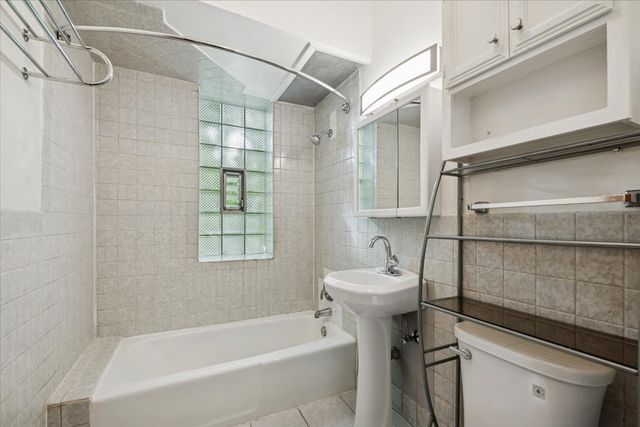 640 S 14th Avenue, Maywood, IL 60153