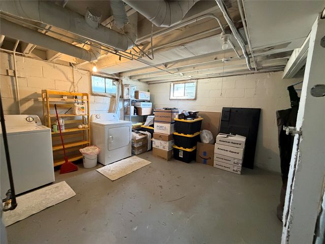 2801 Cambridge Street, Des Moines, IA 50313